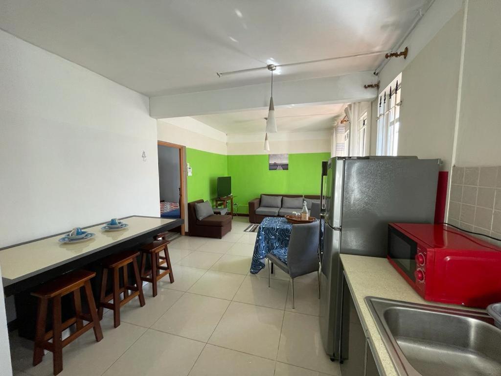Bay 2 Apartment *